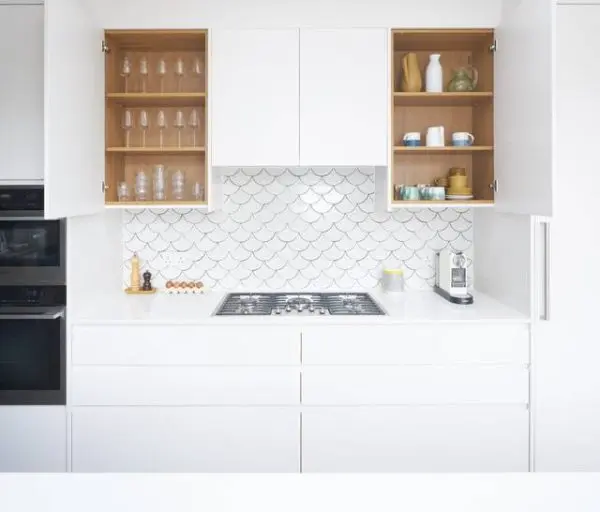 کاشی بین کابینتی برای کابینت سفید شیک-وینتو شیمی